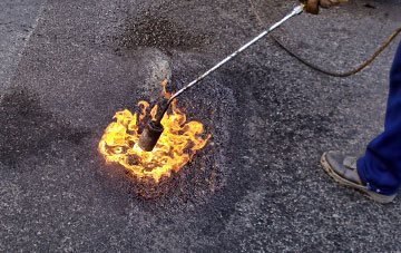 Llanfair Talhaiarn flat roofing repairs